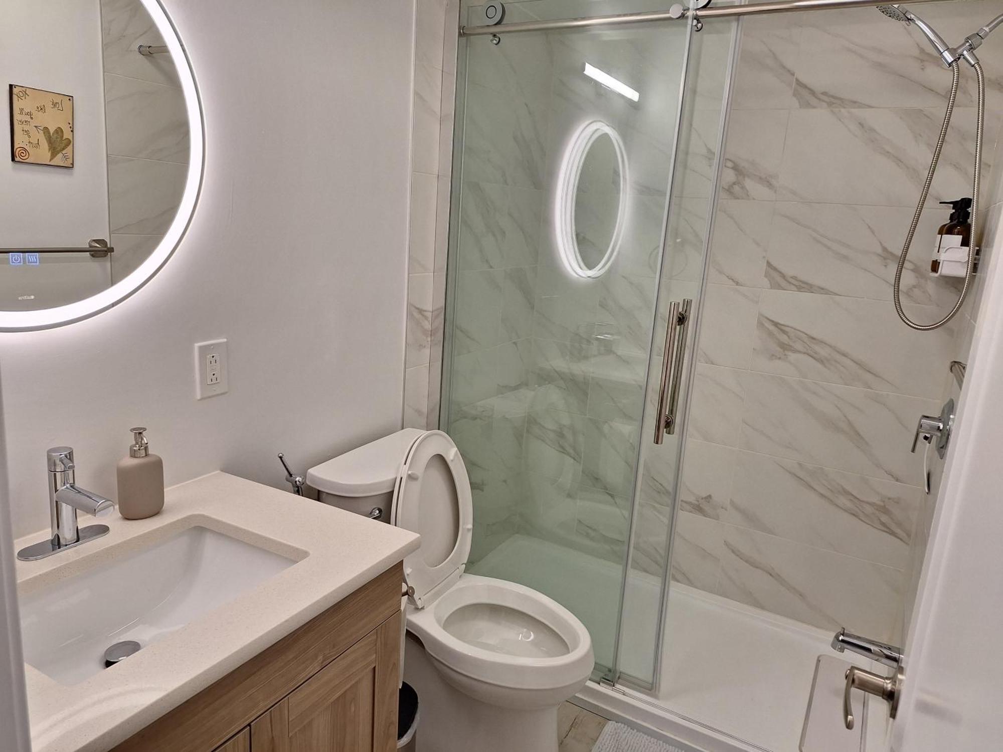 Independent Basement Studio Suite Оттава Экстерьер фото